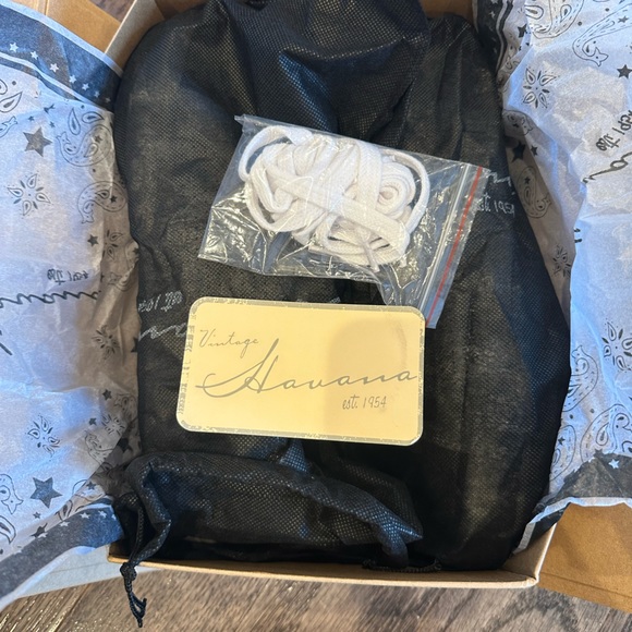 Vintage Havana- Khloe Black/Gold - Picture 7 of 8